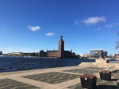 Terasa s výhledem na stockholmskou radnici
